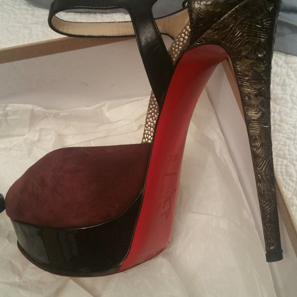 Christian Louboutin #299 snakeskin back purple suede heels - Picture 9 of 9